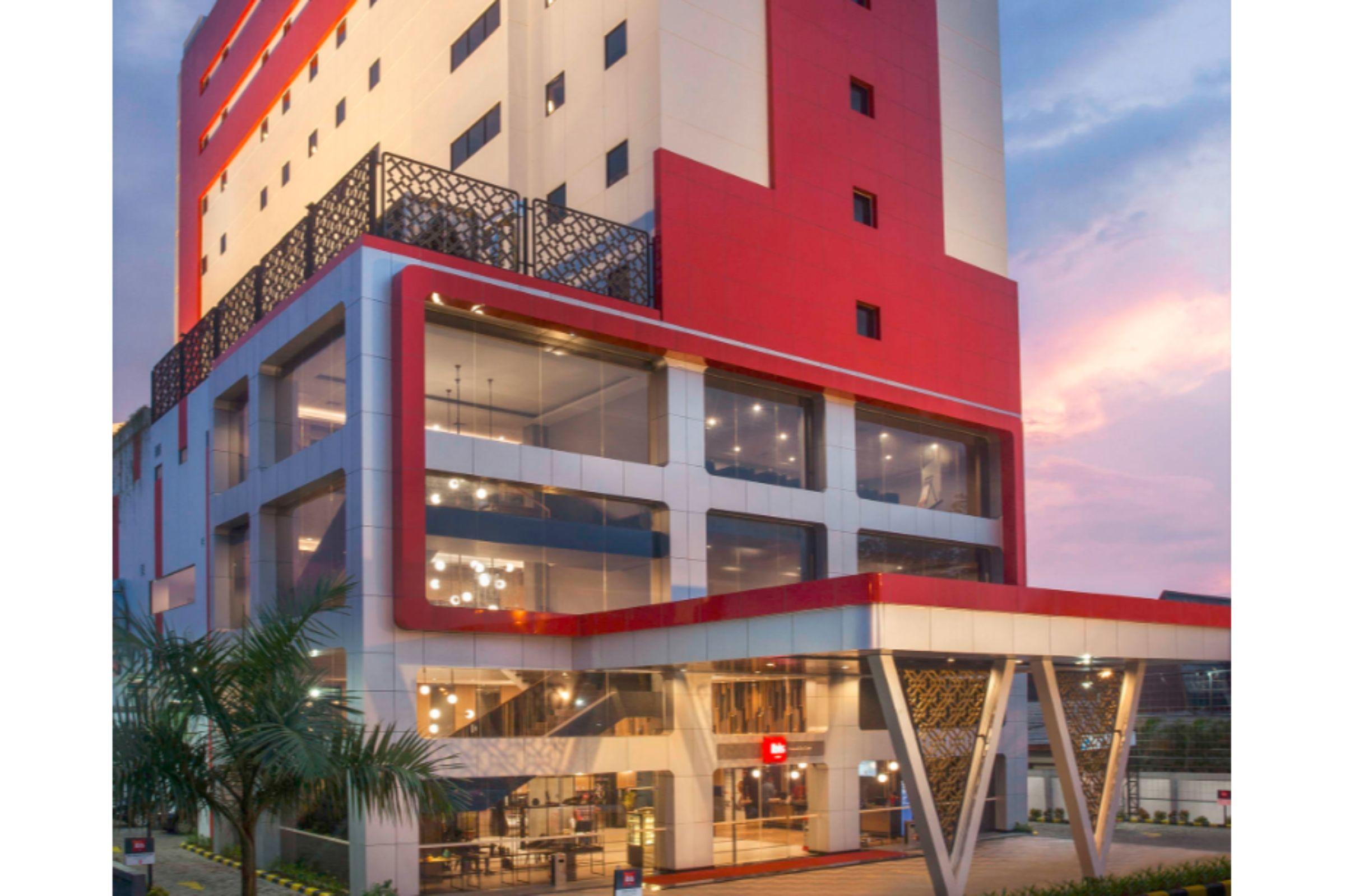 Ibis Pontianak City Center Exterior foto